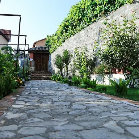 Kaloshi Holiday home
