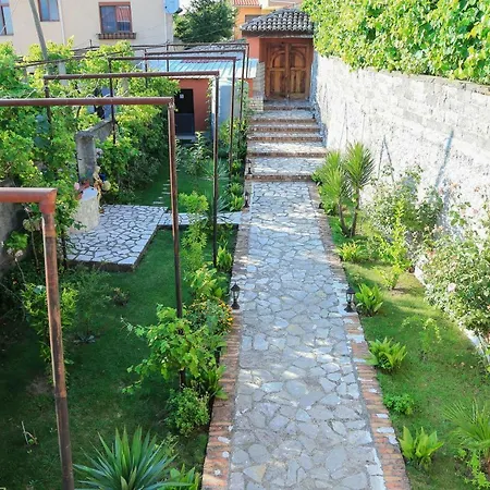Kaloshi Holiday home